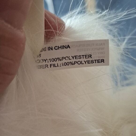 Fluffy White Ear muffs - Picture 5 of 5